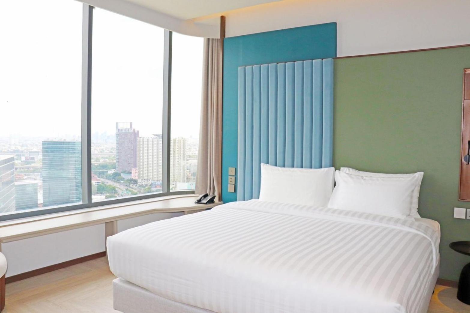 The Quarter Ratchayothin By Uhg Hotel Bangkok Exterior photo