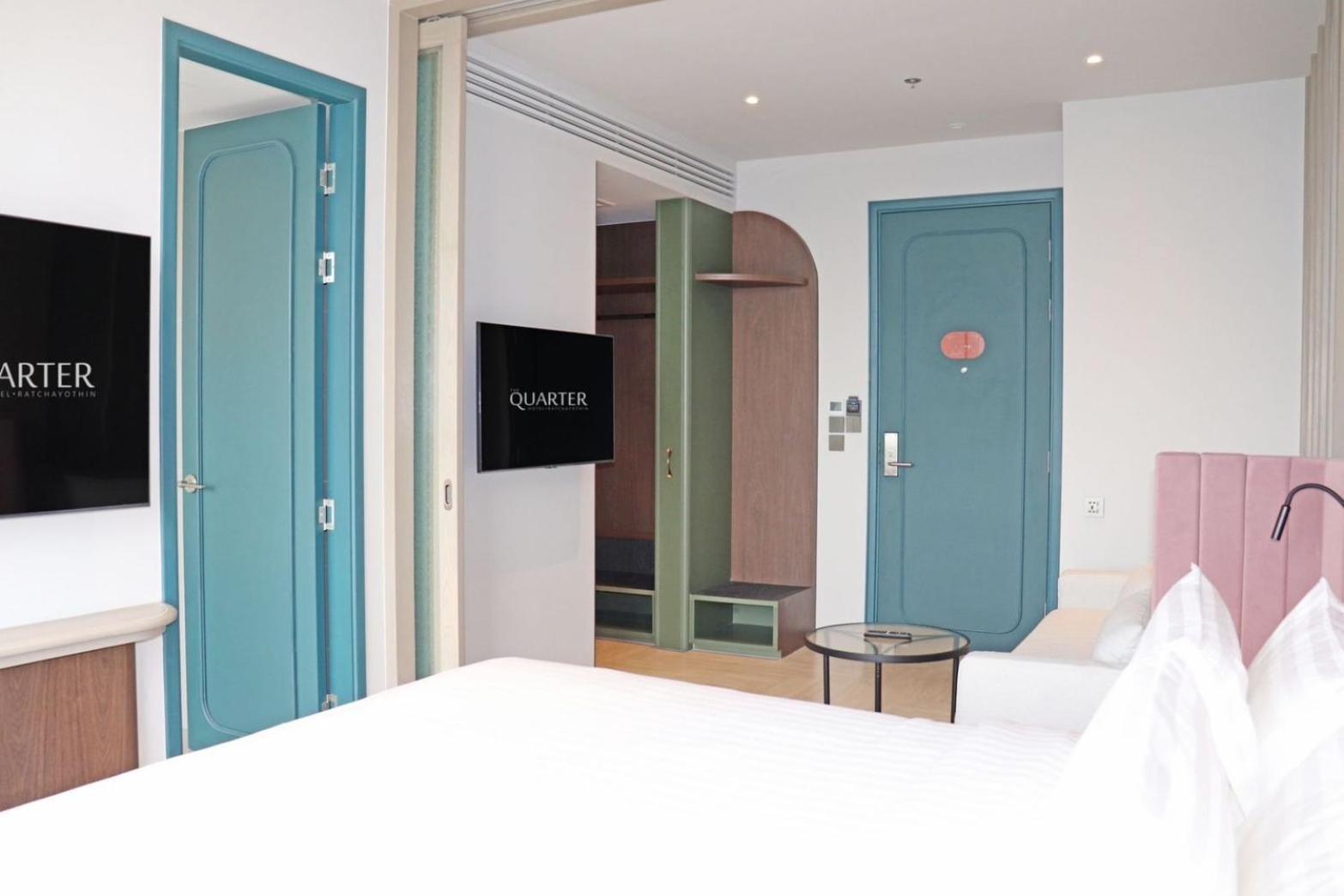 The Quarter Ratchayothin By Uhg Hotel Bangkok Exterior photo