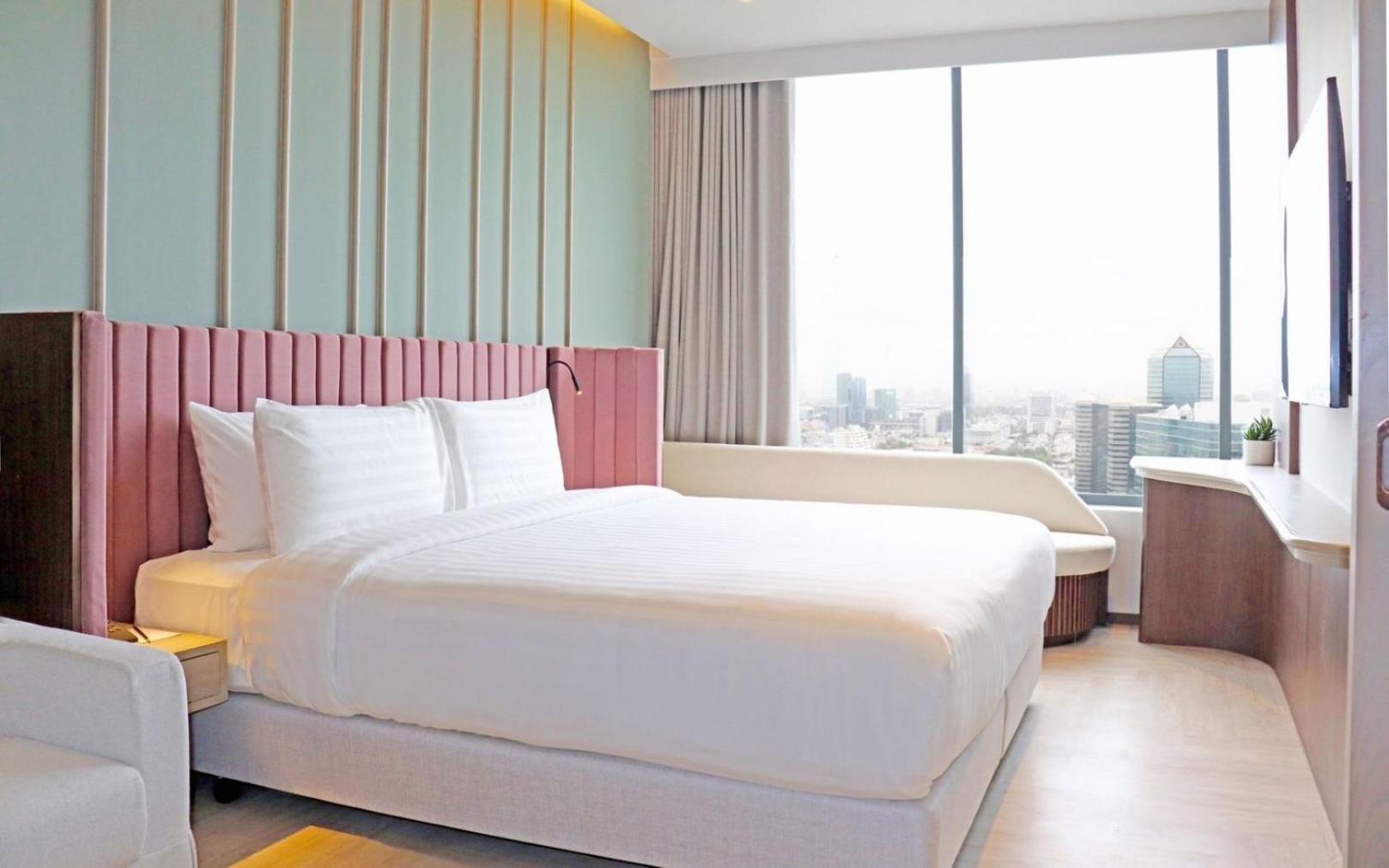 The Quarter Ratchayothin By Uhg Hotel Bangkok Exterior photo