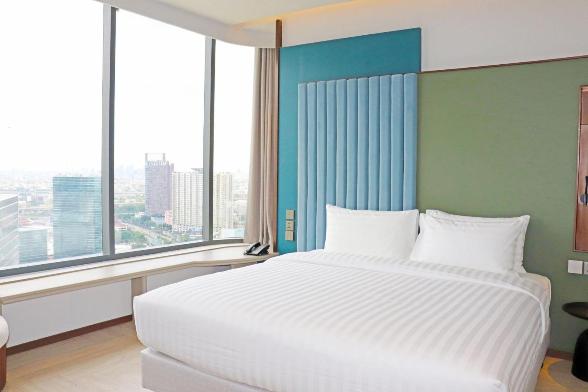 The Quarter Ratchayothin By Uhg Hotel Bangkok Exterior photo