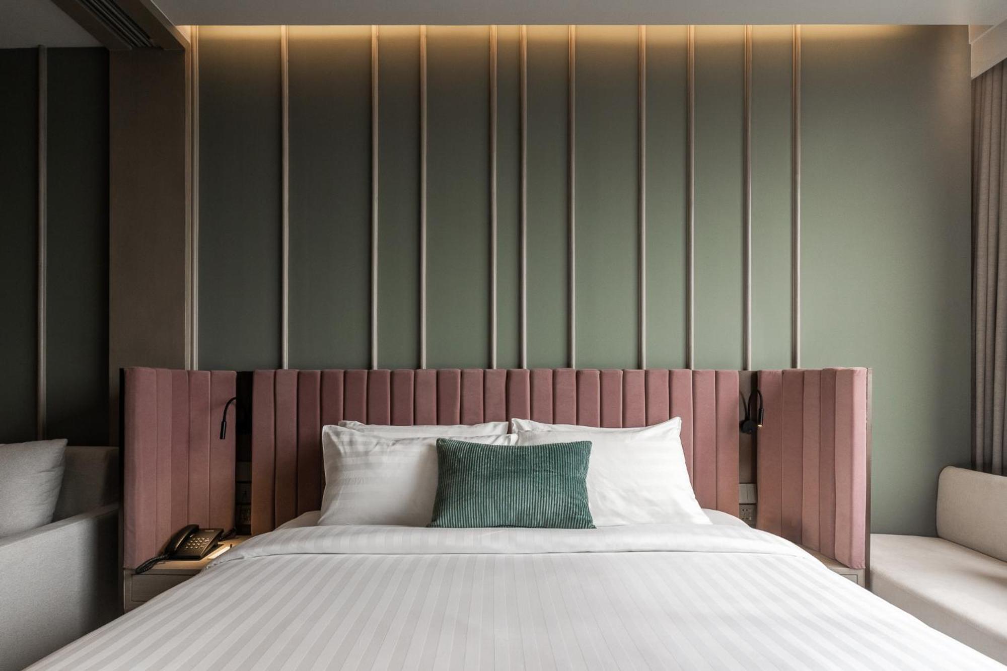 The Quarter Ratchayothin By Uhg Hotel Bangkok Exterior photo