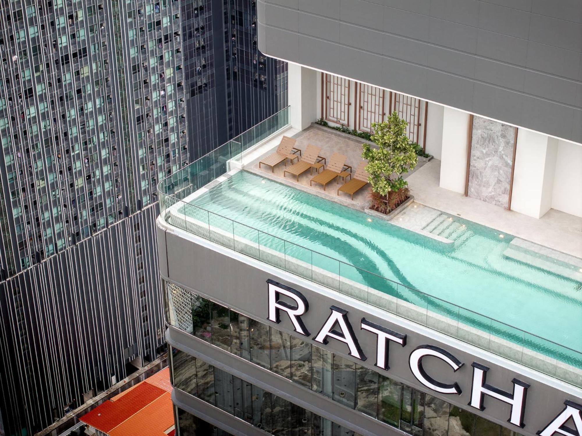 The Quarter Ratchayothin By Uhg Hotel Bangkok Exterior photo