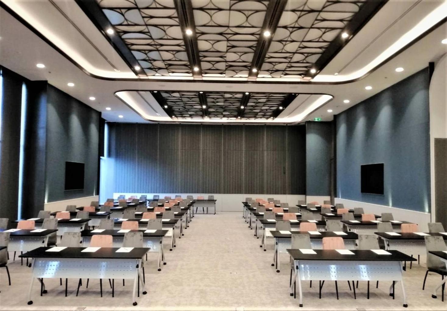 The Quarter Ratchayothin By Uhg Hotel Bangkok Exterior photo